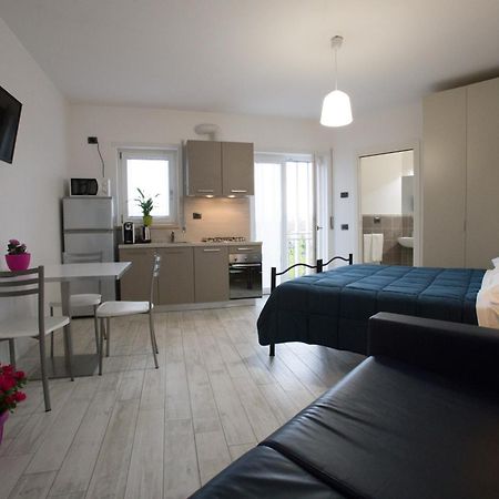 Residenza Gb Rossi "Residenze Del Cuore" เวโรนา ภายนอก รูปภาพ